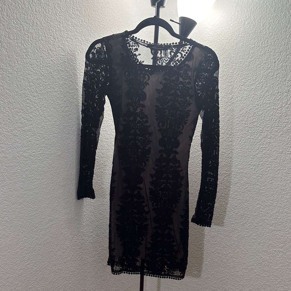 Olivaceous Black Lace Long Sleeve Dress